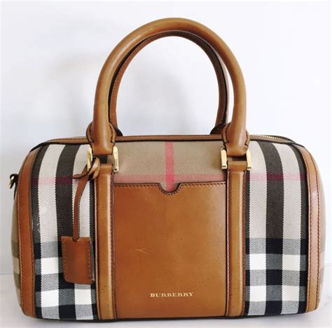 il bauletto burberry originale a il codice seriale|come riconoscere borse burberry false .